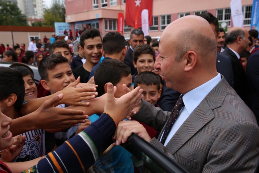 İLKLERİN BELEDİYESİ KOCASİNAN, DAHA SAĞLIKLI NESİLLER İÇİN ÇALIŞIYOR
