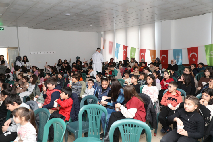 BAŞKAN ÇOLAKBAYRAKDAR: “EN KIYMETLİ HAZİNEMİZ ÇOCUKLARIMIZIN GÜLÜMSEMESİDİR”