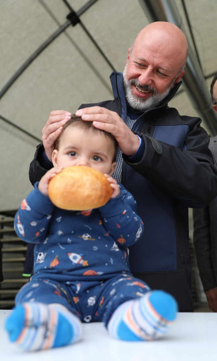 BAŞKAN ÇOLAKBAYRAKDAR: “DEPREMZEDE KARDEŞLERİMİZİN HER DAİM YANINDAYIZ”