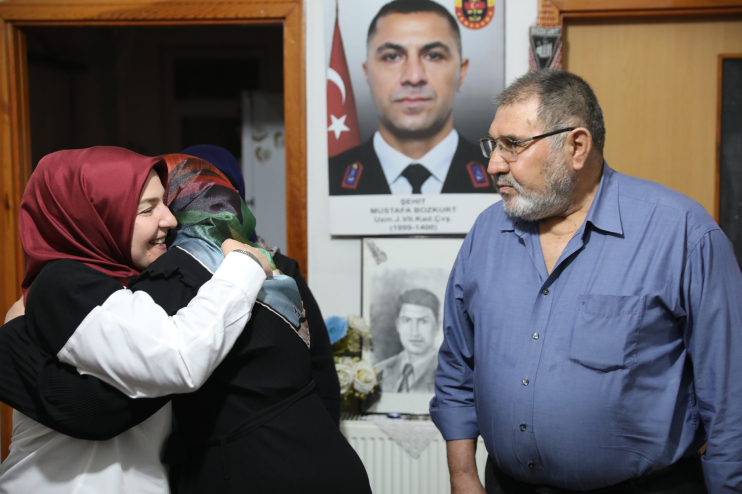 BAŞKAN ÇOLAKBAYRAKDAR: “AZİZ ŞEHİTLERİMİZ ASLA UNUTULMAYACAK, EMANETLERİ BAŞIMIZIN TACIDIR”