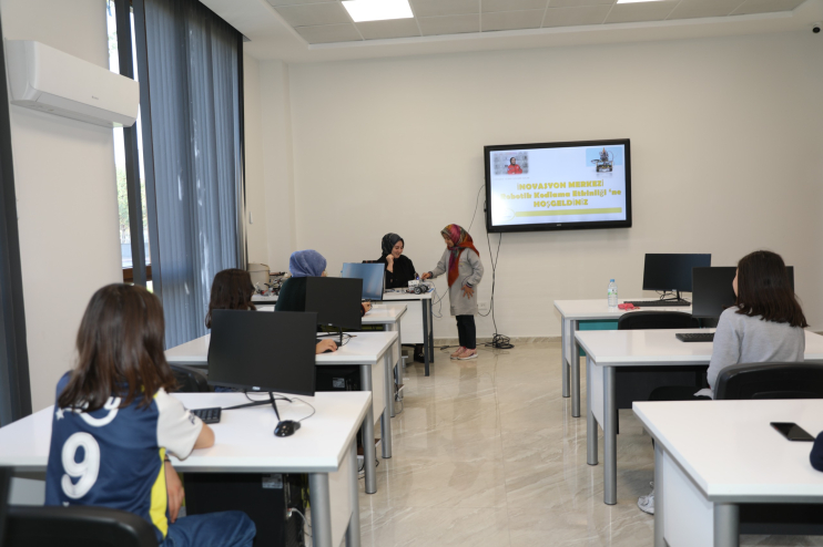 BAŞKAN ÇOLAKBAYRAKDAR, “BİLİM VE TEKNOLOJİYLE GÜÇLÜ TÜRKİYE’Yİ İNŞA EDİYORUZ”