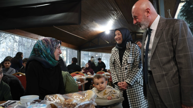 BAŞKAN ÇOLAKBAYRAKDAR’DAN SEFERBERLİK ÇAĞRISINA GÖNÜLLERE DOKUNAN HİZMETLER