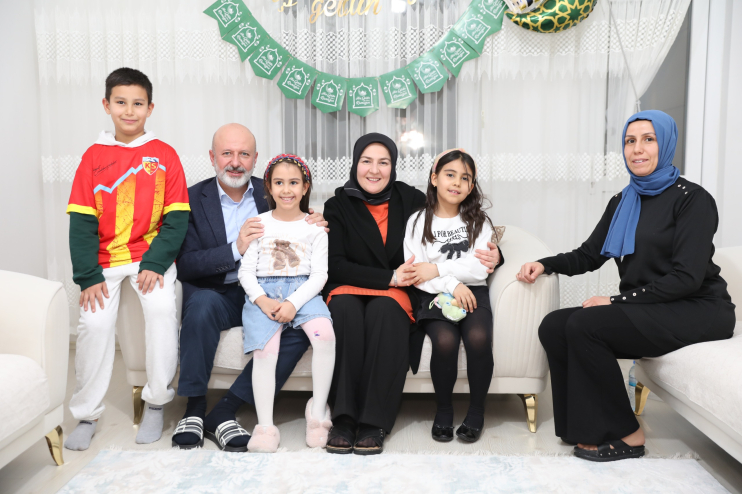 BAŞKAN ÇOLAKBAYRAKDAR’DAN SEFERBERLİK ÇAĞRISINA GÖNÜLLERE DOKUNAN HİZMETLER