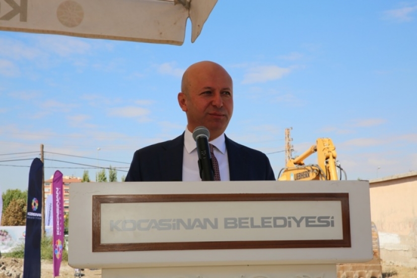 BAŞKAN ÇOLAKBAYRAKDAR SEYRANİ’DE DE DÖNÜŞÜMÜ BAŞLATTI