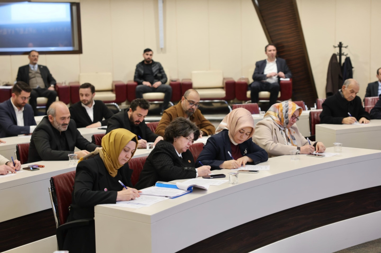 BAŞKAN ÇOLAKBAYRAKDAR, “KENTSEL DÖNÜŞÜMÜ KENDİ İMKÂNLARIYLA YÜRÜTEN TÜRKİYE’DE TEKİZ”