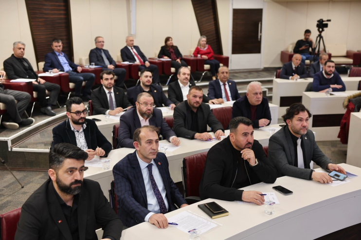 BAŞKAN ÇOLAKBAYRAKDAR, “KENTSEL DÖNÜŞÜMÜ KENDİ İMKÂNLARIYLA YÜRÜTEN TÜRKİYE’DE TEKİZ”