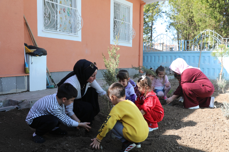 BAŞKAN ÇOLAKBAYRAKDAR, “TOPRAKLA BÜYÜYEN NESİLLER, GÜÇLÜ YARINLAR DEMEKTİR”
