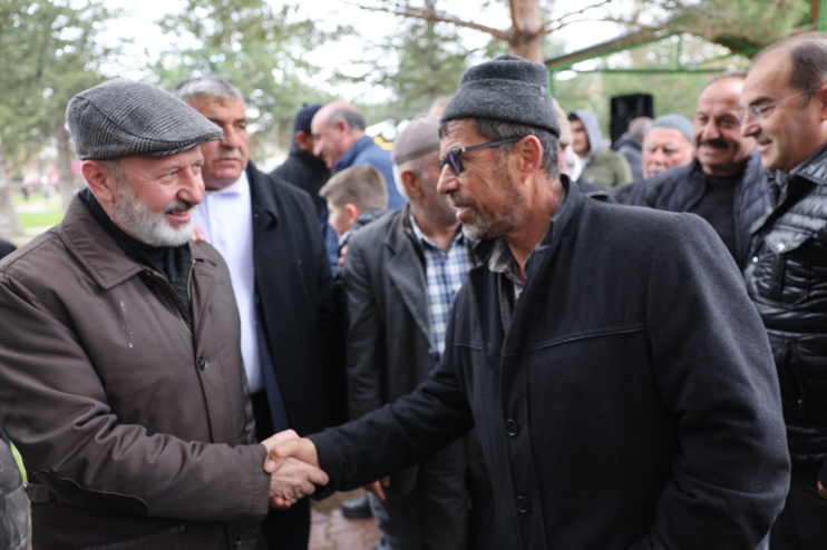 BAŞKAN ÇOLAKBAYRAKDAR: “HİZMETLERİMİZLE KIRSALIN DEĞERİNE DEĞER KATIYORUZ”