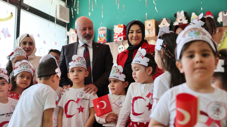 BAŞKAN ÇOLAKBAYRAKDAR: “23 NİSAN, DÜNYA ÇOCUKLARINA BARIŞ VE UMUT GETİRSİN”