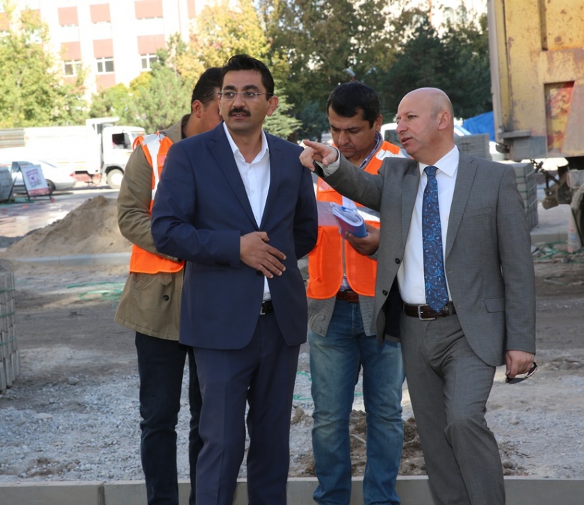 ÇOLAKBAYRAKDAR, “KOCASİNAN’DA YOLLAR DA YAYALAR DA RAHATLIYOR”