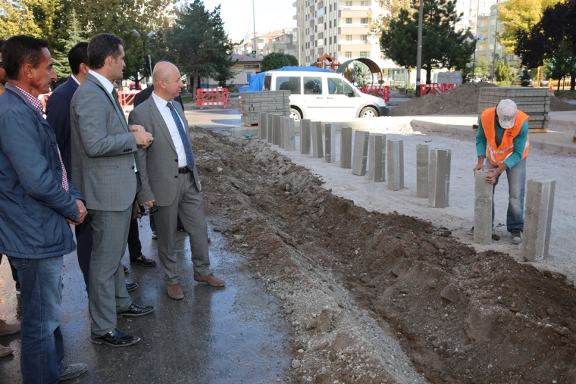 ÇOLAKBAYRAKDAR, “KOCASİNAN’DA YOLLAR DA YAYALAR DA RAHATLIYOR”