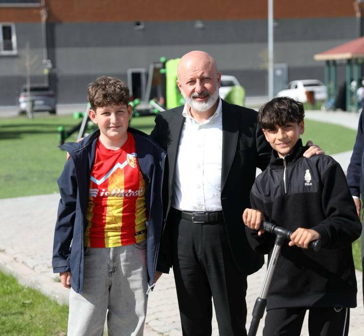BAŞKAN ÇOLAKBAYRAKDAR, “HEMŞEHRİLERİMİZİN İHTİYAÇLARINI YERİNDE TESPİT EDİYORUZ”