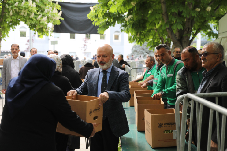 KOCASİNAN’IN DOMATES EFSANESİ, BU YIL DA BÜYÜK YANKI UYANDIRDI