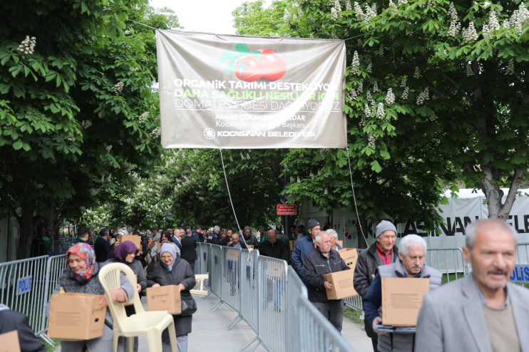 KOCASİNAN’IN DOMATES EFSANESİ, BU YIL DA BÜYÜK YANKI UYANDIRDI