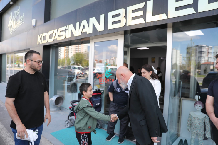 BAŞKAN ÇOLAKBAYRAKDAR: “BAYRAM SEVİNCİNİ HER HANEYE ULAŞTIRIYORUZ”