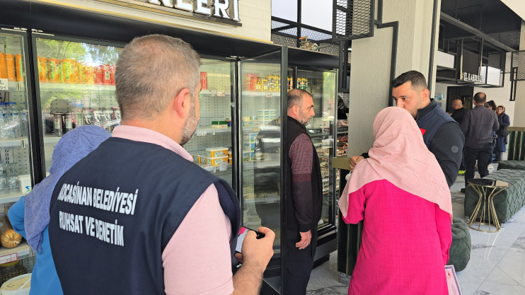 BAŞKAN ÇOLAKBAYRAKDAR: “HEMŞEHRİLERİMİZİN SAĞLIĞI İÇİN KURBAN BAYRAMI ÖNCESİNDE DENETİMLERİMİZİ ARTIRDIK”