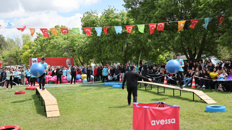 BAŞKAN ÇOLAKBAYRAKDAR: “SPORLA, BİLİMLE VE SANATLA GÜÇLÜ BİR GENÇLİK HEDEFLİYORUZ”