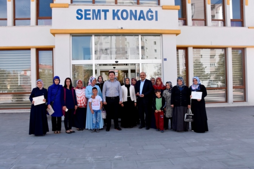 HANIMLAR İNCE ELEDİLER SIK DOKUDULAR SERTİFİKAYI ALDILAR