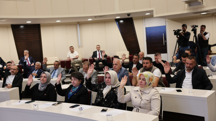 BAŞKAN ÇOLAKBAYRAKDAR: “BÜTÜN GAYRETİMİZ ŞEHRİMİZE VE HEMŞEHRİLERİMİZE HİZMET ETMEK”