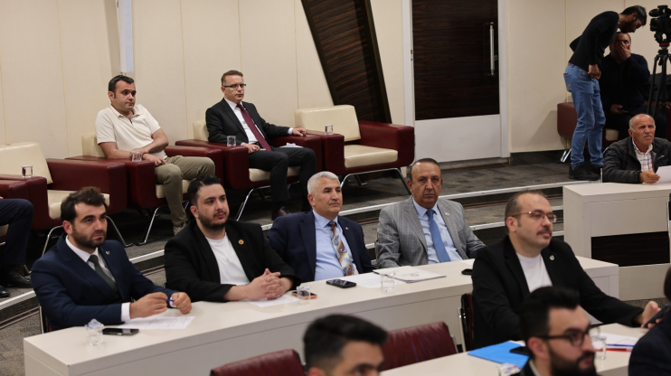 BAŞKAN ÇOLAKBAYRAKDAR: “BÜTÜN GAYRETİMİZ ŞEHRİMİZE VE HEMŞEHRİLERİMİZE HİZMET ETMEK”