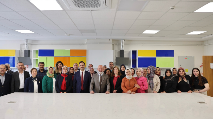 BAŞKAN ÇOLAKBAYRAKDAR: “AKADEMİLER, ARTIK SADECE EĞİTİM DEĞİL, SOSYAL HAYATIN MERKEZİ OLDU”