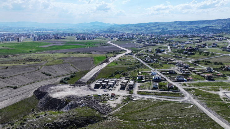 BAŞKAN ÇOLAKBAYRAKDAR: "ŞEHRE DEV VE TARİHİ BİR ULAŞIM YATIRIMI KAZANDIRIYORUZ"