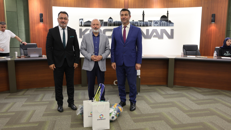 BAŞKAN ÇOLAKBAYRAKDAR: “ÇEVRE BİLİNCİYLE GELECEĞİMİZİ KORUYORUZ”