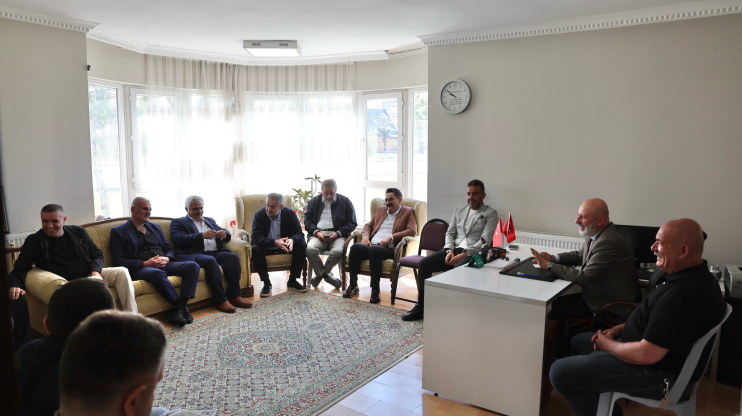 BAŞKAN ÇOLAKBAYRAKDAR: “YAZ SEZONUNU HİZMET SEFERBERLİĞİNE DÖNÜŞTÜRECEĞİZ”