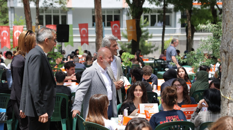 BAŞKAN ÇOLAKBAYRAKDAR: “GENÇLERİMİZİN HAYALLERİNE DOKUNAN PROJELER ÜRETMEYE DEVAM EDECEĞİZ”