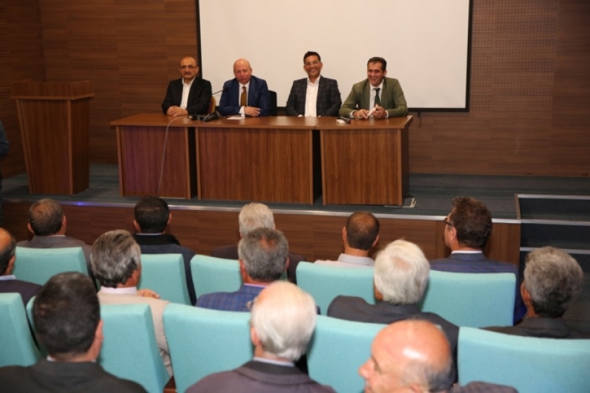 ÇOLAKBAYRAKDAR, ‘YENİ KOCASİNAN’ İÇİN MUHTARLARLA BİR ARAYA GELDİ