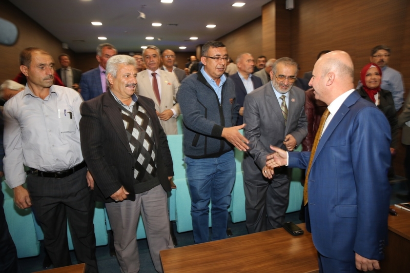 ÇOLAKBAYRAKDAR, ‘YENİ KOCASİNAN’ İÇİN MUHTARLARLA BİR ARAYA GELDİ