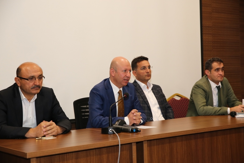 ÇOLAKBAYRAKDAR, ‘YENİ KOCASİNAN’ İÇİN MUHTARLARLA BİR ARAYA GELDİ