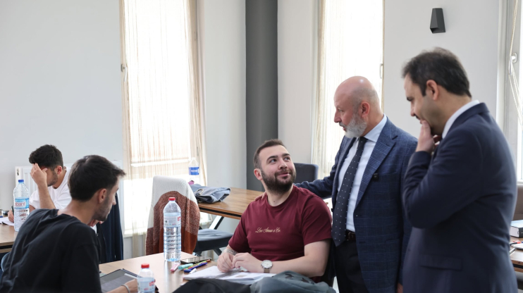BAŞKAN ÇOLAKBAYRAKDAR, SINAVA GİRECEK ÖĞRENCİLERE BAŞARILAR DİLEDİ