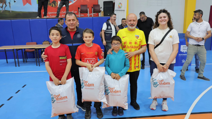ŞEHİR PROTOKOLÜNÜN ERVA ÖĞRENCİLERİYLE DOSTLUK MAÇI NEFES KESTİ