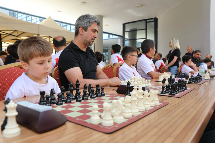 BAŞKAN ÇOLAKBAYRAKDAR, “AİLEYİ GÜÇLENDİREN HER ADIMIN YANINDA OLMAYA DEVAM EDECEĞİZ”