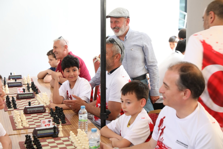 BAŞKAN ÇOLAKBAYRAKDAR, “AİLEYİ GÜÇLENDİREN HER ADIMIN YANINDA OLMAYA DEVAM EDECEĞİZ”