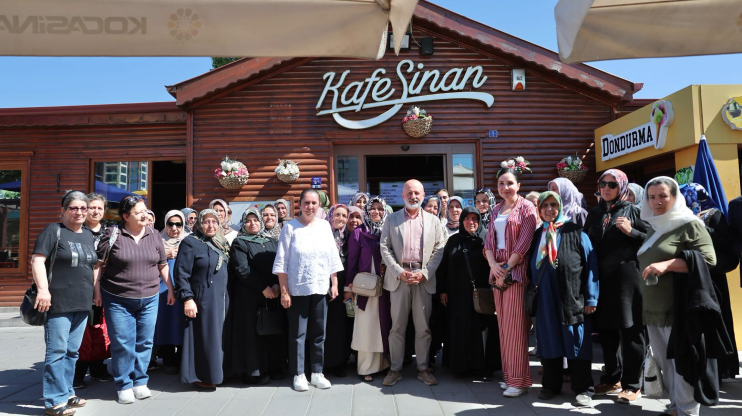 BAŞKAN ÇOLAKBAYRAKDAR: “HER HANEYE DOKUNAN HİZMET ÜRETİYORUZ”