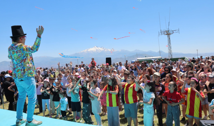 BAŞKAN ÇOLAKBAYRAKDAR’DAN YAZ BOYUNCA DAHA FAZLA ETKİNLİK MÜJDESİ