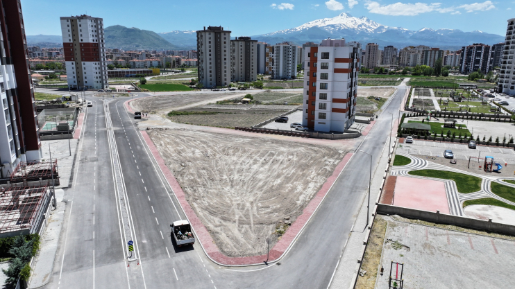 BAŞKAN ÇOLAKBAYRAKDAR: “HER YENİ PARK, ŞEHRİMİZE KAZANDIRILAN YENİ BİR NEFESTİR”