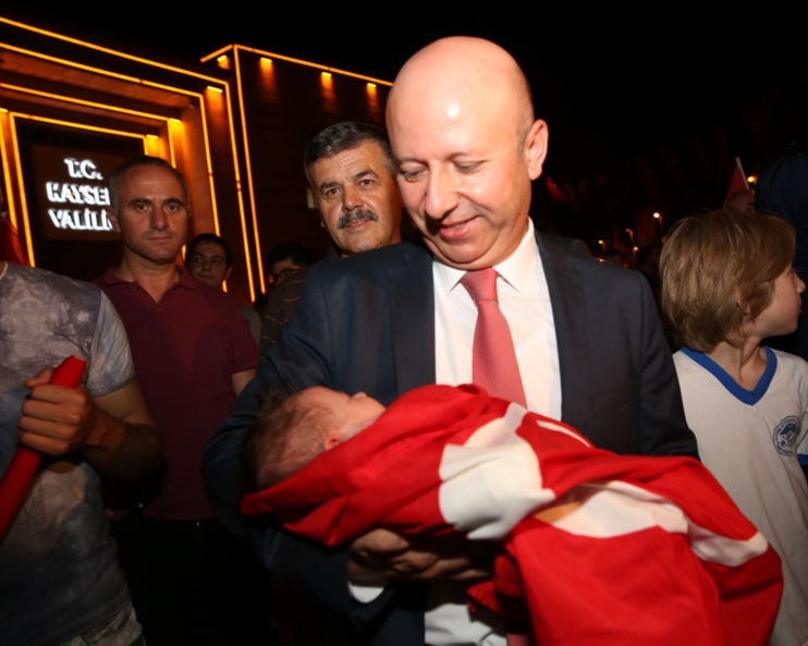 BAŞKAN ÇOLAKBAYRAKDAR: “DİRİLİŞİN ADI OLAN 15 TEMMUZ’UN RUHUNU ASLA UNUTTURMAYACAĞIZ”
