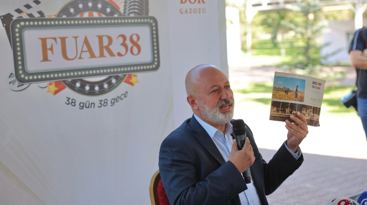 BAŞKAN ÇOLAKBAYRAKDAR: "TÜM KAYSERİLİLERİMİZİ FUAR38İN HEYECANINA ORTAK OLMAYA DAVET EDİYORUM"