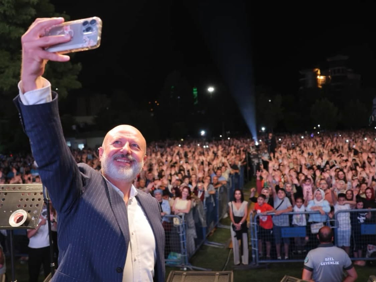 BAŞKAN ÇOLAKBAYRAKDAR: ‘FUAR 38 İLE YÜZ BİNLERCE HEMŞEHRİMİZİN GÖNLÜNE DOKUNDUK’