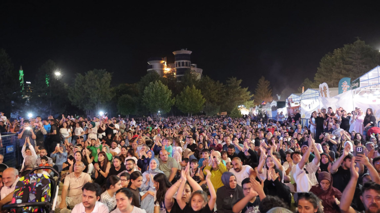 BAŞKAN ÇOLAKBAYRAKDAR: ‘FUAR 38 İLE YÜZ BİNLERCE HEMŞEHRİMİZİN GÖNLÜNE DOKUNDUK’