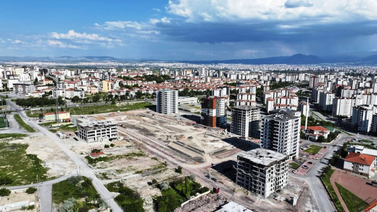 BAŞKAN ÇOLAKBAYRAKDAR: “BİR KENTSEL DÖNÜŞÜM BİTİYOR, YENİ PROJENİN MÜJDESİNİ VERİYORUM”