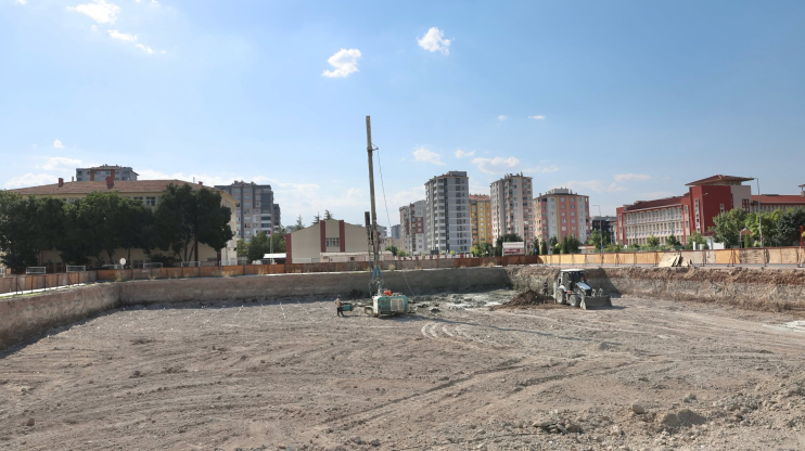 BAŞKAN ÇOLAKBAYRAKDAR: “KAYSERİ’MİZE 7 BİN 500 METREKARELİK DEV BİR ESER DAHA KAZANDIRIYORUZ”