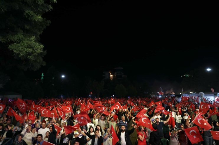 BAŞKAN ÇOLAKBAYRAKDAR: “38 GÜNLÜK ORGANİZASYONU BELEDİYE BÜTÇESİNDEN TEK KURUŞ HARCAMADAN GERÇEKLEŞTİRDİK”