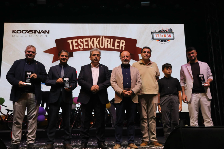 BAŞKAN ÇOLAKBAYRAKDAR: “38 GÜNLÜK ORGANİZASYONU BELEDİYE BÜTÇESİNDEN TEK KURUŞ HARCAMADAN GERÇEKLEŞTİRDİK”