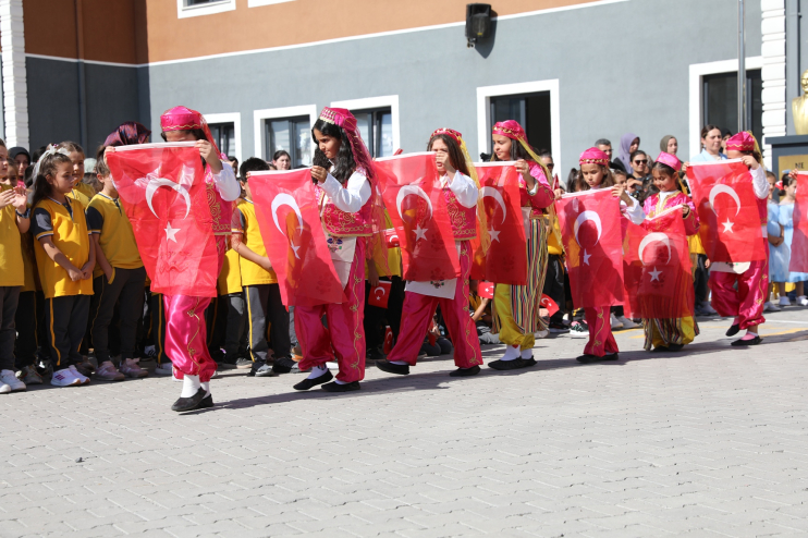 BAŞKAN ÇOLAKBAYRAKDAR: “BÜYÜK VE GÜÇLÜ TÜRKİYE’NİN GELECEĞİNİ İNŞA EDECEK NESİLLER YETİŞTİRİYORUZ”