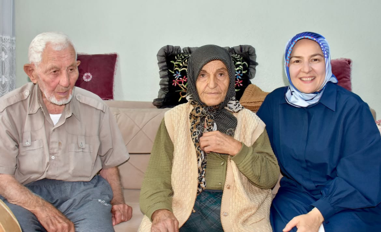 KOCASİNAN BELEDİYESİ’NİN SOSYAL DESTEK HİZMETLERİ GÖNÜLLERE DOKUNUYOR