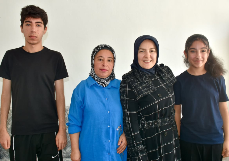 KOCASİNAN BELEDİYESİ’NİN SOSYAL DESTEK HİZMETLERİ GÖNÜLLERE DOKUNUYOR